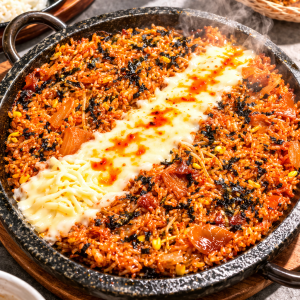 99% 모짜렐라 치즈볶음밥